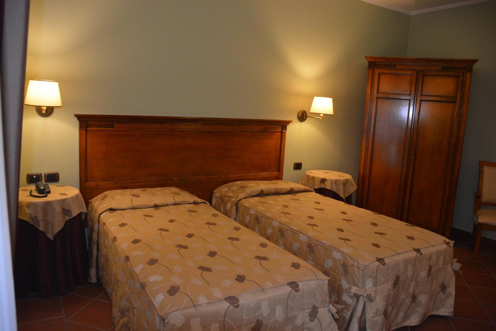 Romantic Hotel Furno San Francesco al Campo Ngoại thất bức ảnh
